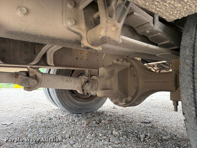 image for item FB8117 1999 International 4700 LPX utility / service truck