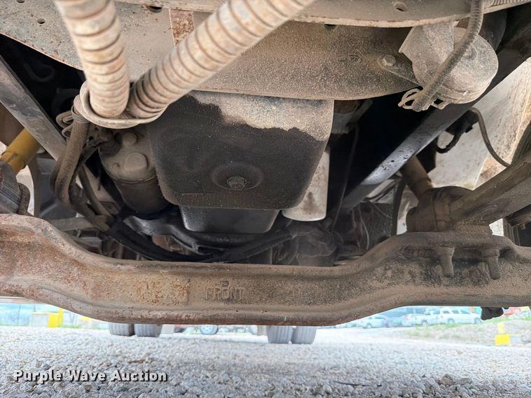 image for item FB8117 1999 International 4700 LPX utility / service truck