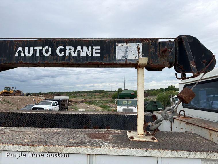 image for item FB8117 1999 International 4700 LPX utility / service truck