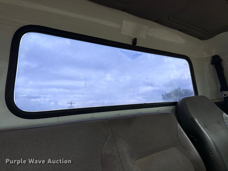 image for item FB8117 1999 International 4700 LPX utility / service truck