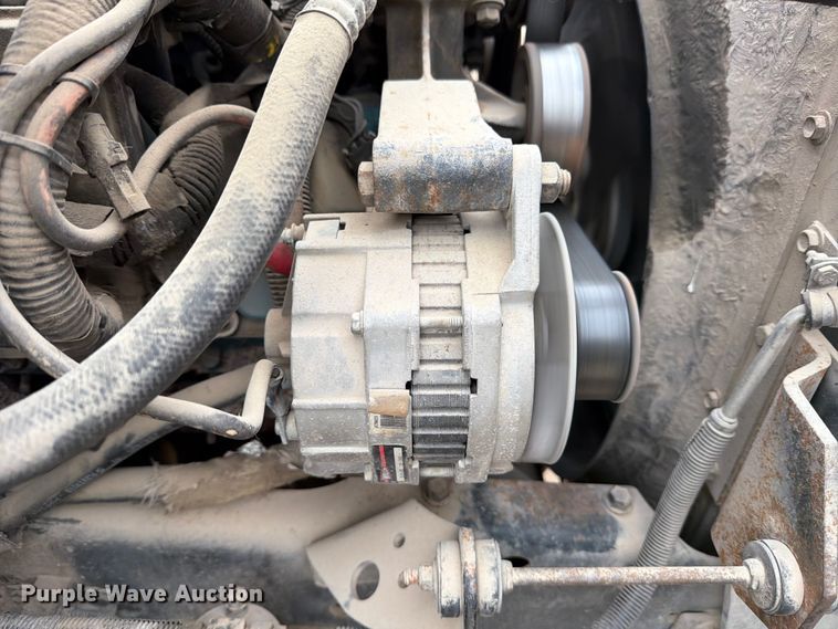 image for item FB8117 1999 International 4700 LPX utility / service truck