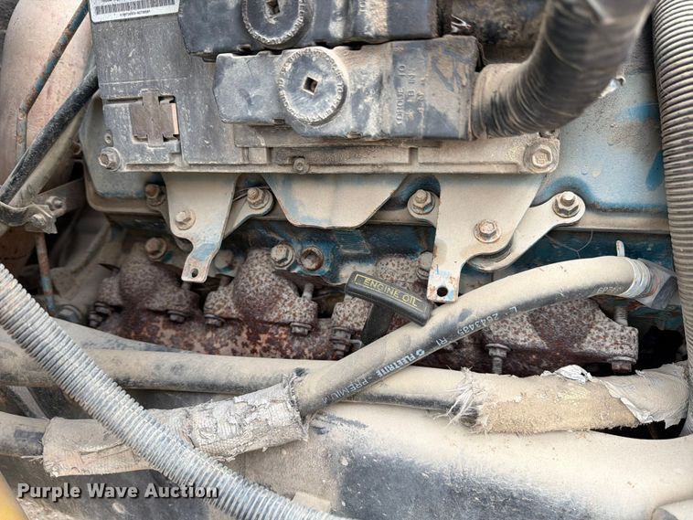 image for item FB8117 1999 International 4700 LPX utility / service truck