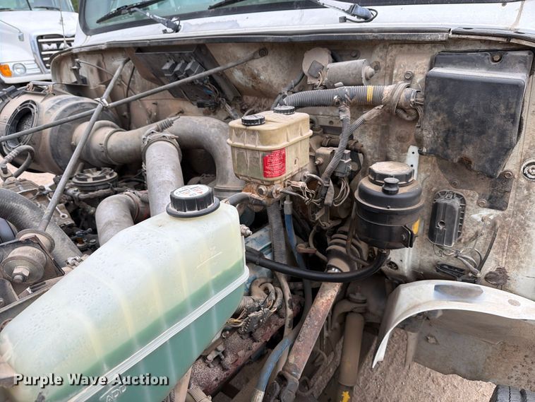 image for item FB8117 1999 International 4700 LPX utility / service truck