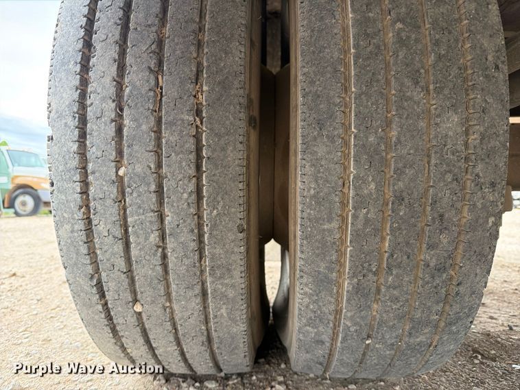 image for item FB8117 1999 International 4700 LPX utility / service truck