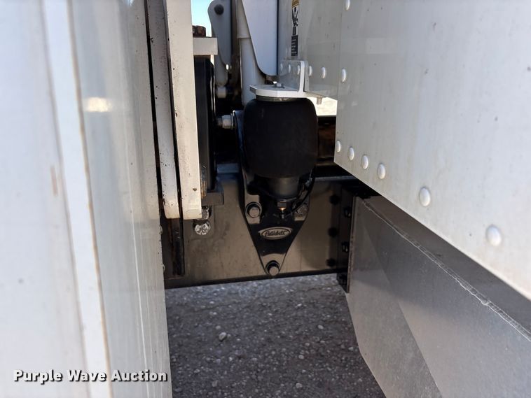 image for item FC2196 2014 Peterbilt 365 crane truck