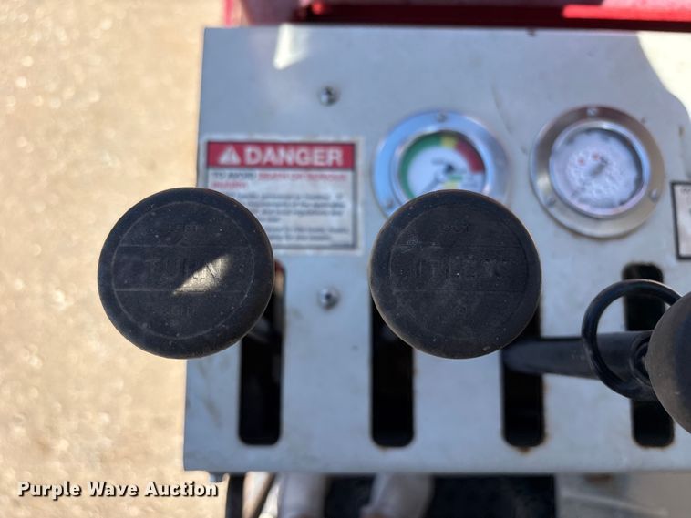 image for item FC2196 2014 Peterbilt 365 crane truck