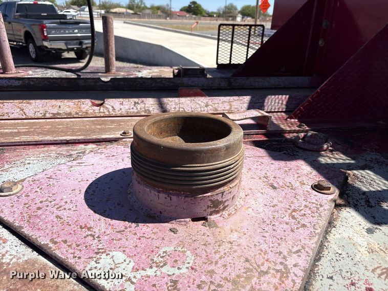 image for item FC2196 2014 Peterbilt 365 crane truck