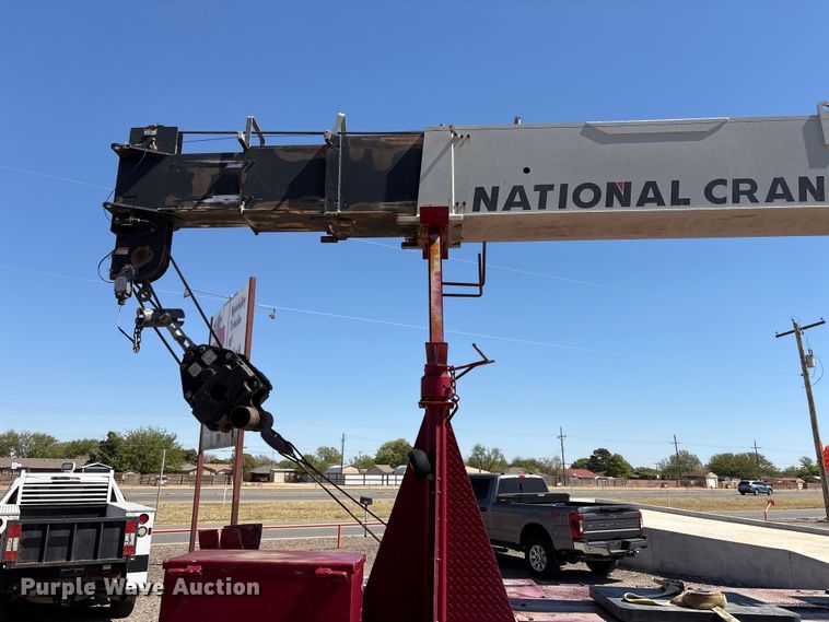 image for item FC2196 2014 Peterbilt 365 crane truck