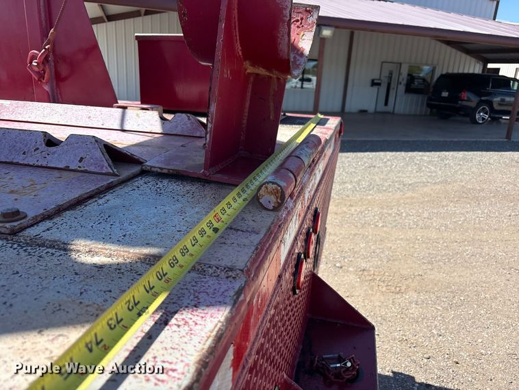 image for item FC2196 2014 Peterbilt 365 crane truck