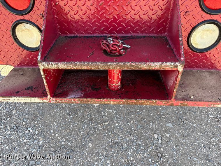 image for item FC2196 2014 Peterbilt 365 crane truck