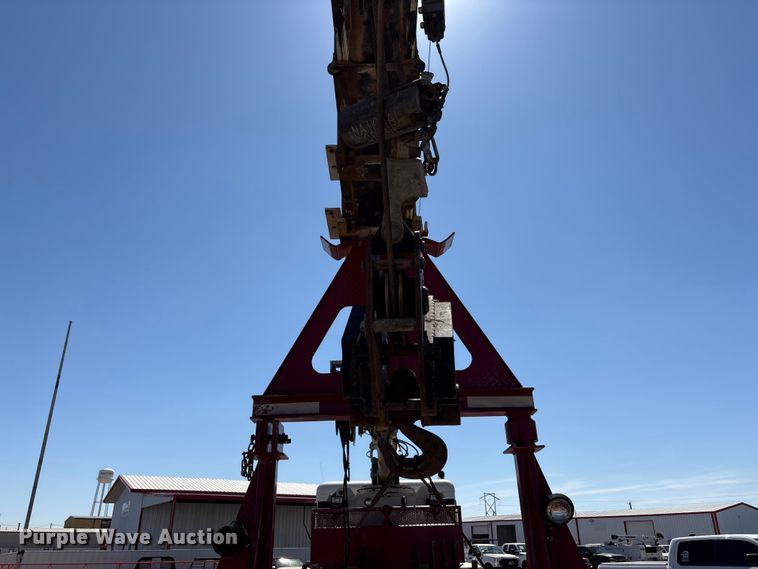 image for item FC2196 2014 Peterbilt 365 crane truck