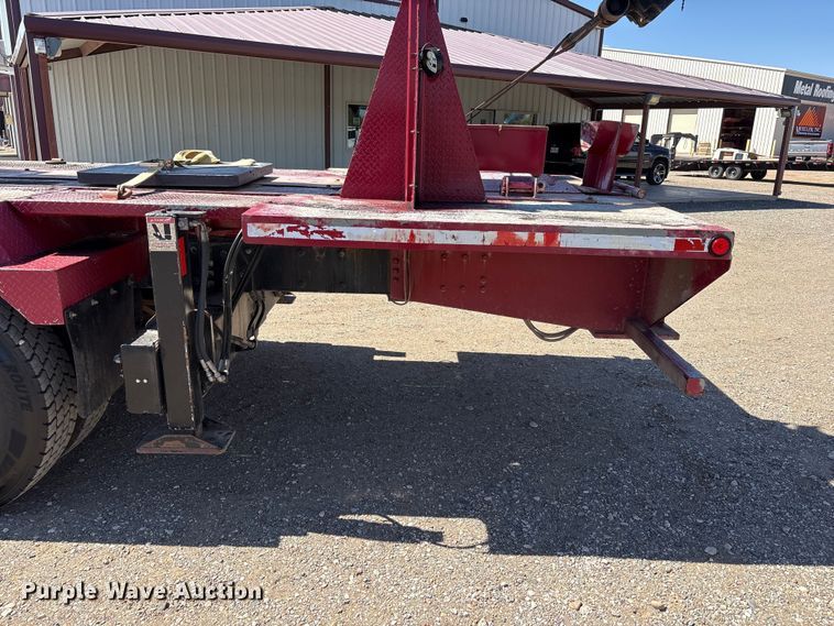 image for item FC2196 2014 Peterbilt 365 crane truck