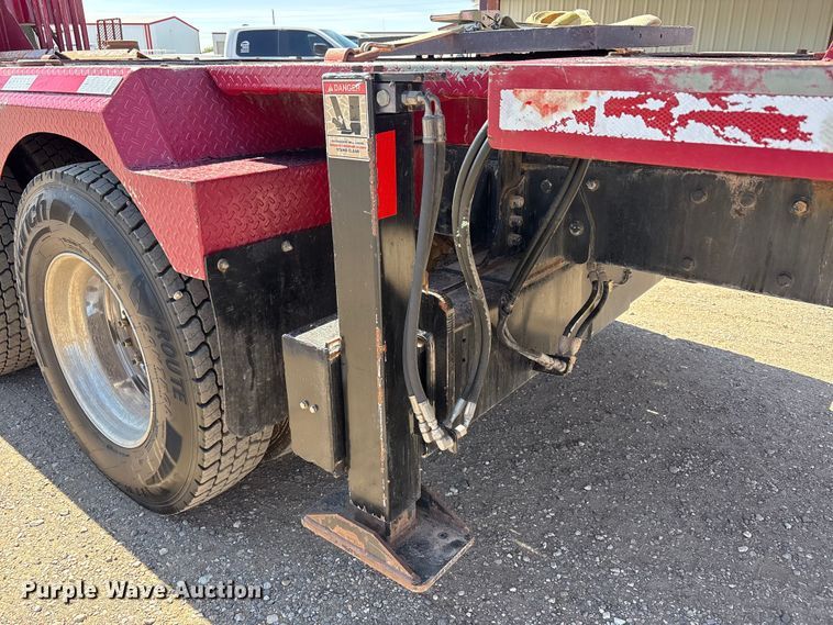 image for item FC2196 2014 Peterbilt 365 crane truck