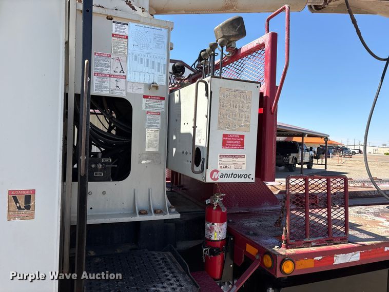 image for item FC2196 2014 Peterbilt 365 crane truck