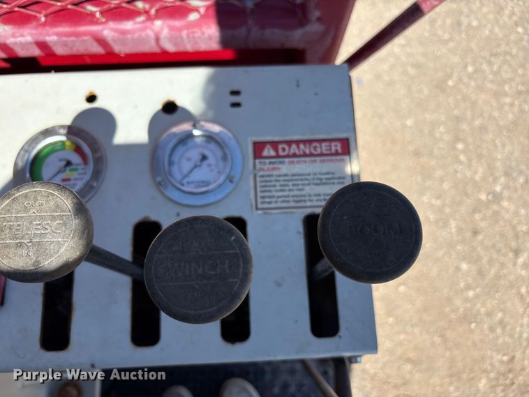 image for item FC2196 2014 Peterbilt 365 crane truck