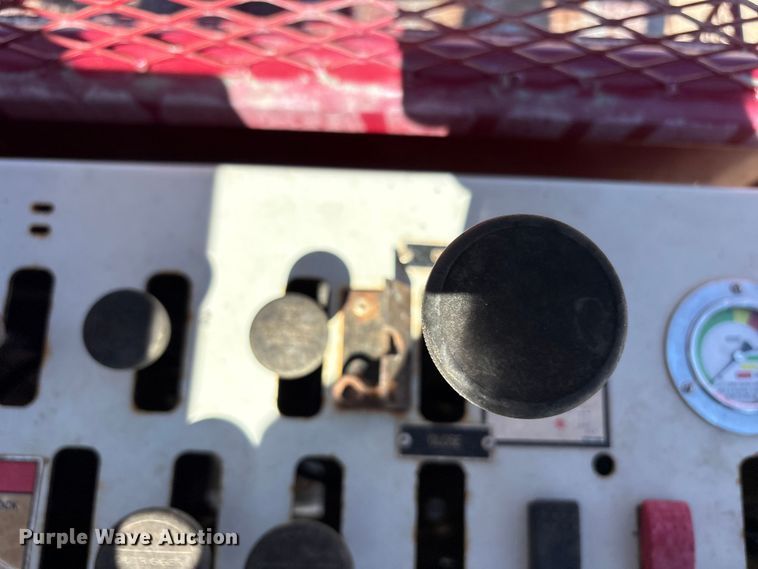 image for item FC2196 2014 Peterbilt 365 crane truck