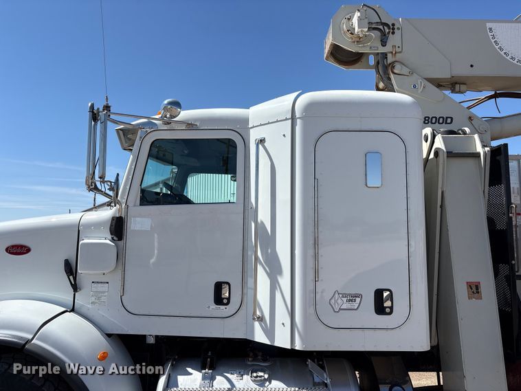 image for item FC2196 2014 Peterbilt 365 crane truck