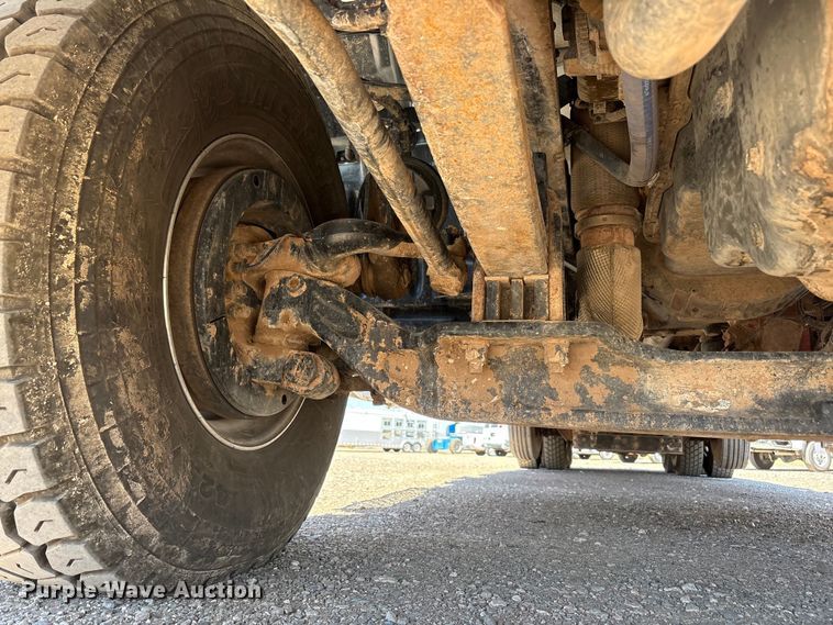 image for item FC2196 2014 Peterbilt 365 crane truck