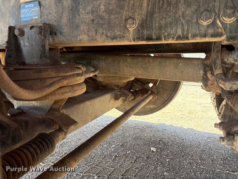 image for item FC2196 2014 Peterbilt 365 crane truck