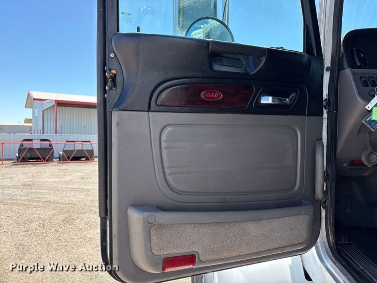 image for item FC2196 2014 Peterbilt 365 crane truck