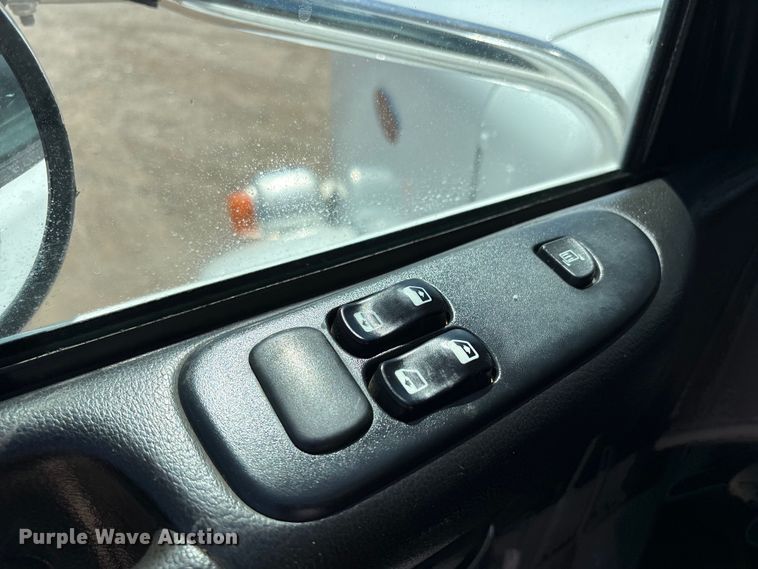 image for item FC2196 2014 Peterbilt 365 crane truck