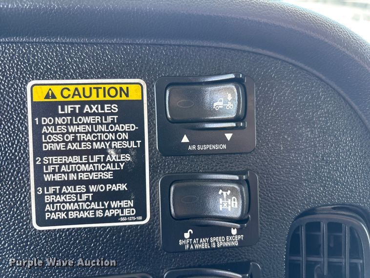 image for item FC2196 2014 Peterbilt 365 crane truck