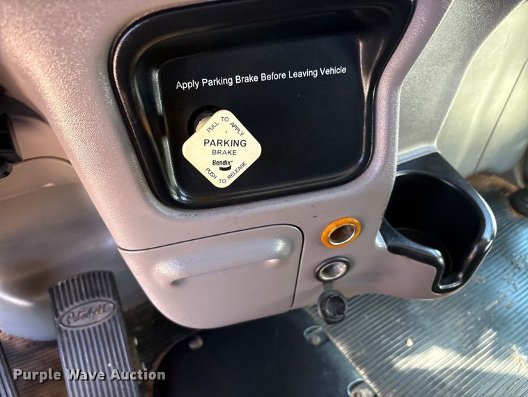 image for item FC2196 2014 Peterbilt 365 crane truck