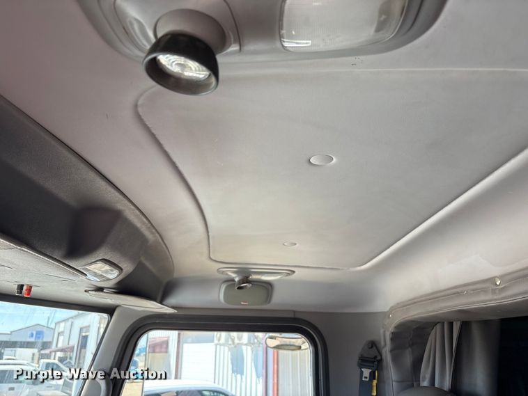 image for item FC2196 2014 Peterbilt 365 crane truck