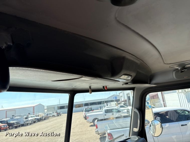 image for item FC2196 2014 Peterbilt 365 crane truck