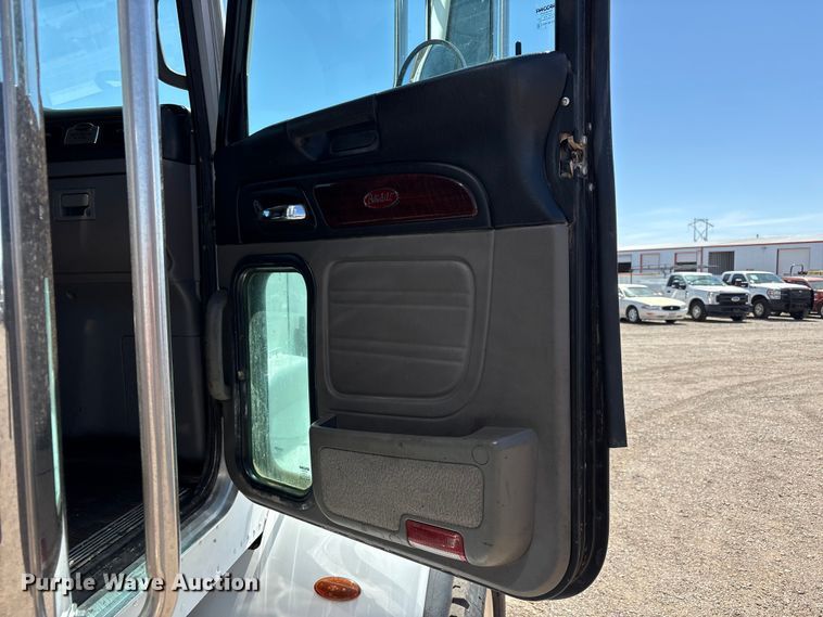 image for item FC2196 2014 Peterbilt 365 crane truck