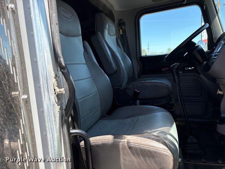 image for item FC2196 2014 Peterbilt 365 crane truck