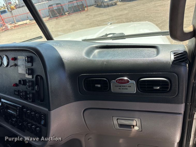 image for item FC2196 2014 Peterbilt 365 crane truck