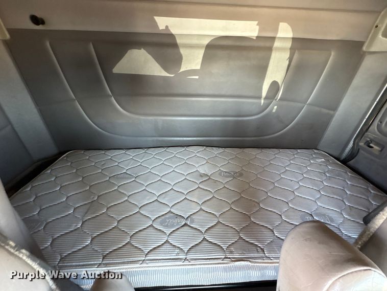 image for item FC2196 2014 Peterbilt 365 crane truck