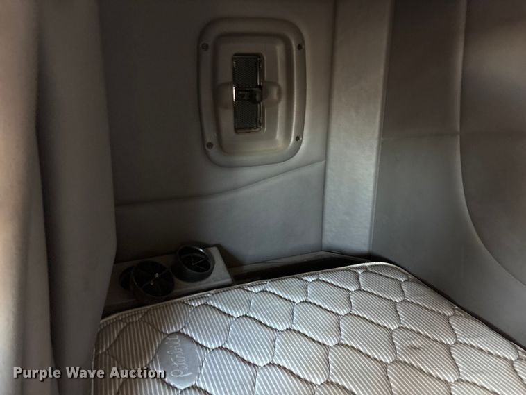 image for item FC2196 2014 Peterbilt 365 crane truck