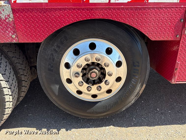 image for item FC2196 2014 Peterbilt 365 crane truck