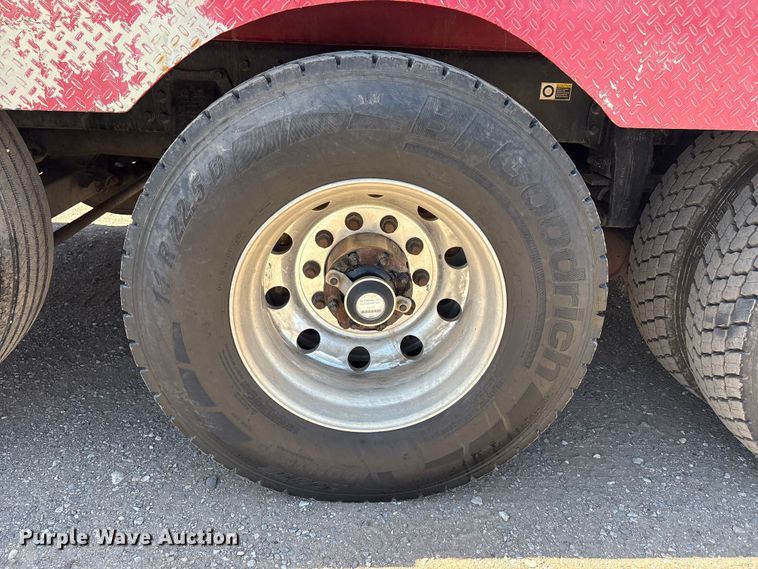 image for item FC2196 2014 Peterbilt 365 crane truck