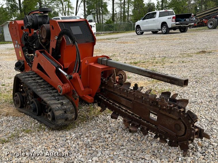 image for item FC3033 2018 Ditch Witch C24x trencher