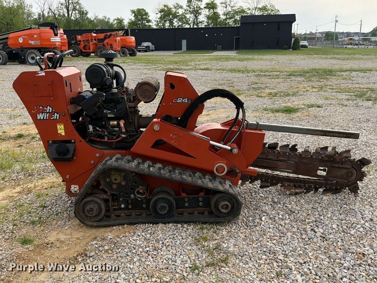 image for item FC3033 2018 Ditch Witch C24x trencher