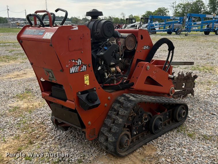 image for item FC3033 2018 Ditch Witch C24x trencher