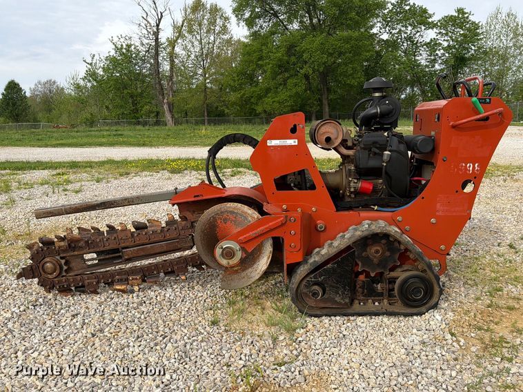 image for item FC3033 2018 Ditch Witch C24x trencher