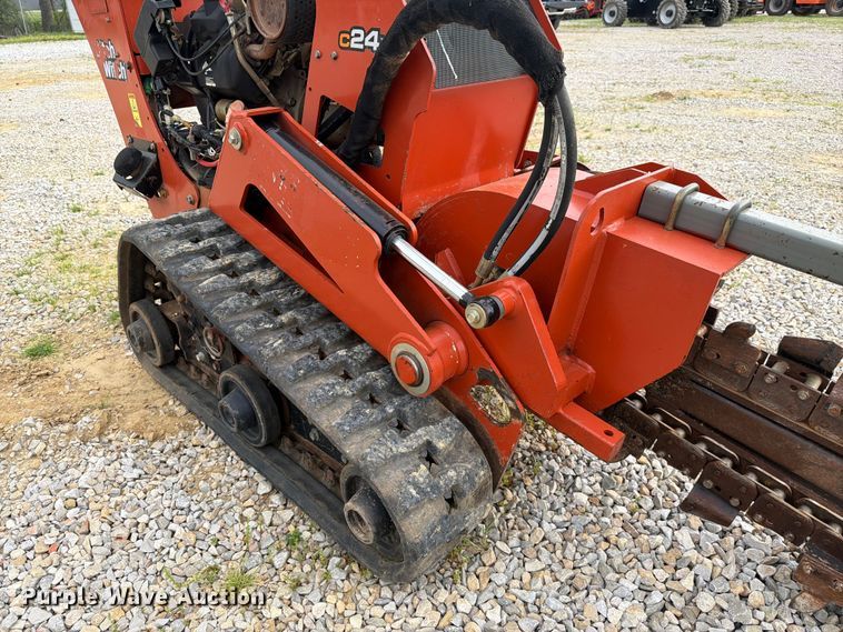 image for item FC3033 2018 Ditch Witch C24x trencher