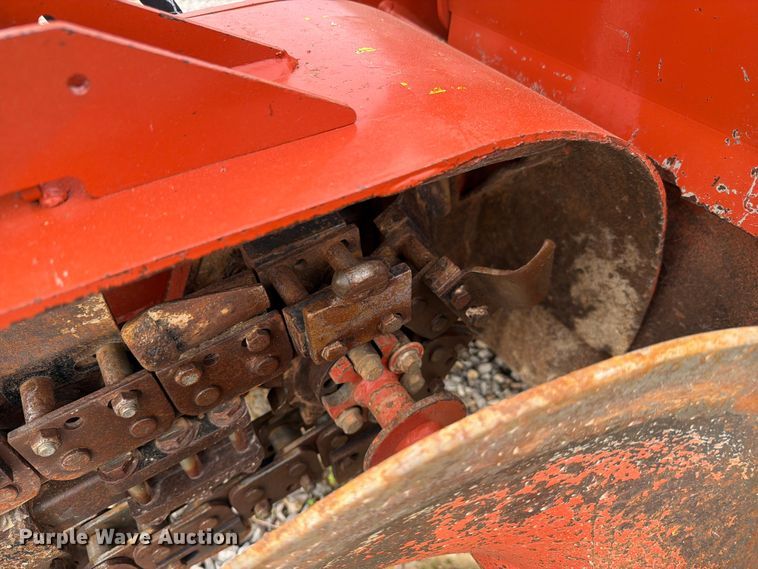 image for item FC3033 2018 Ditch Witch C24x trencher