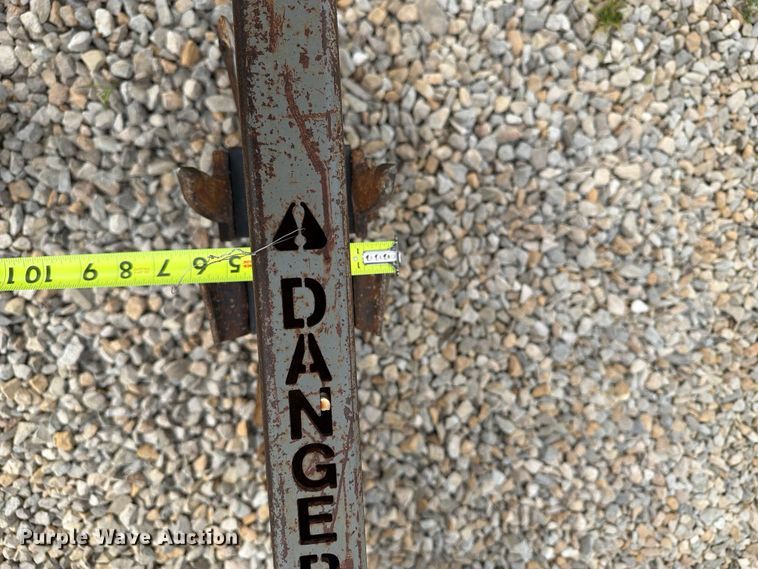 image for item FC3033 2018 Ditch Witch C24x trencher