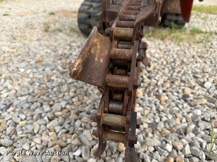 image for item FC3033 2018 Ditch Witch C24x trencher