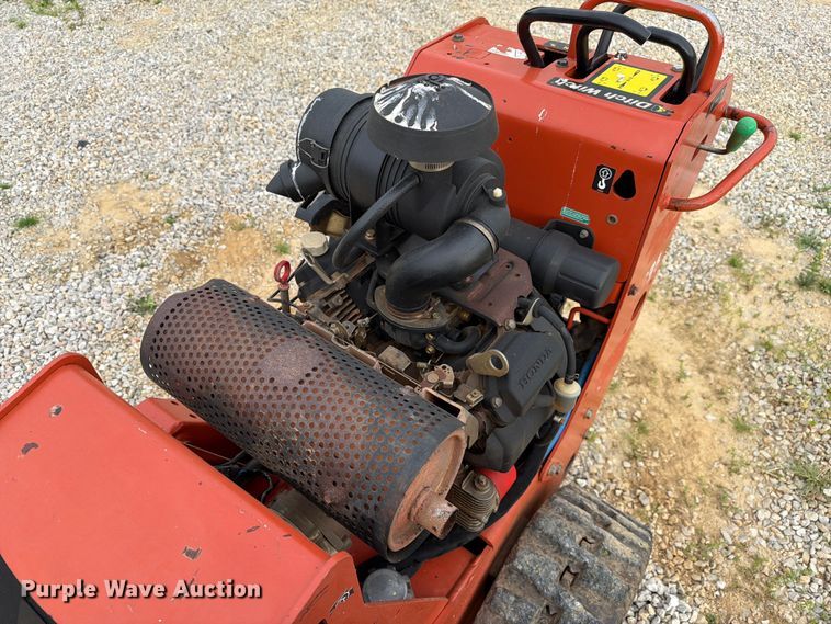 image for item FC3033 2018 Ditch Witch C24x trencher