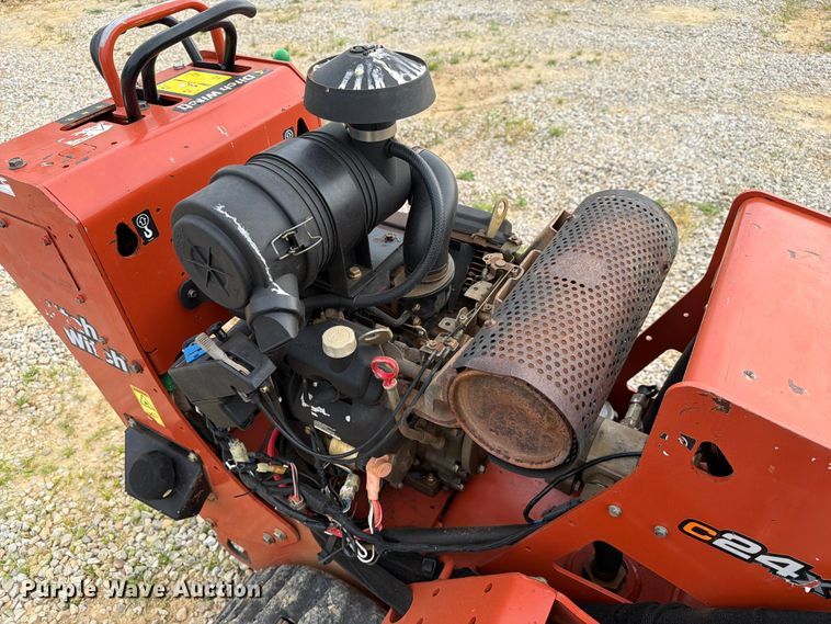 image for item FC3033 2018 Ditch Witch C24x trencher