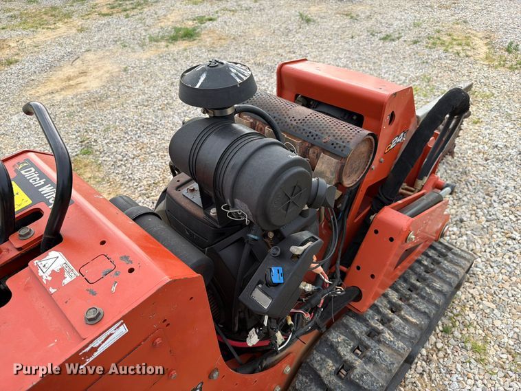 image for item FC3033 2018 Ditch Witch C24x trencher