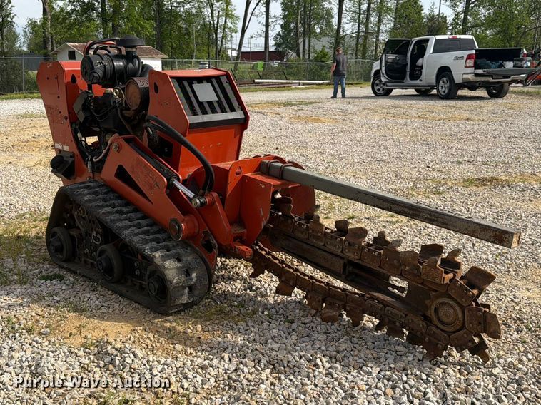 image for item FC3034 2017 Ditch Witch C24x trencher