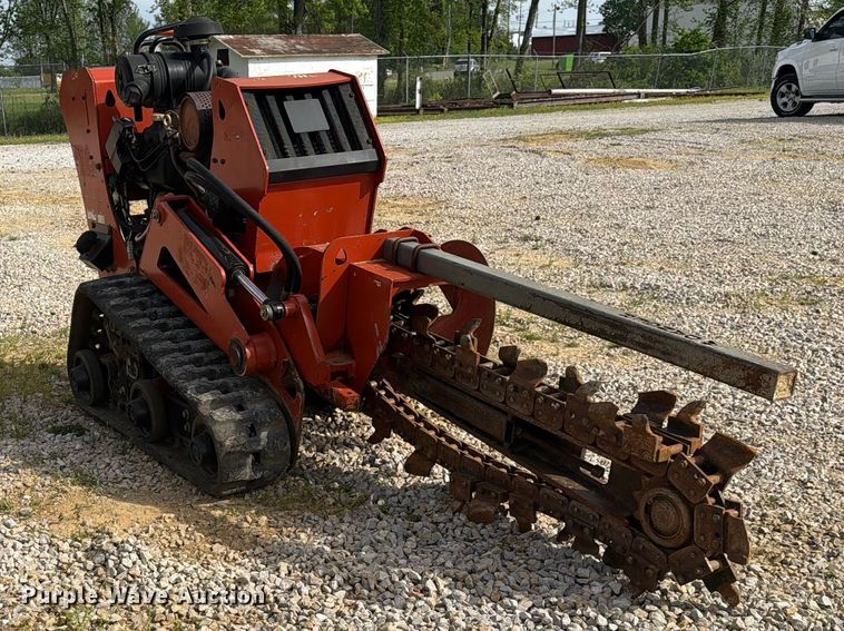 image for item FC3034 2017 Ditch Witch C24x trencher