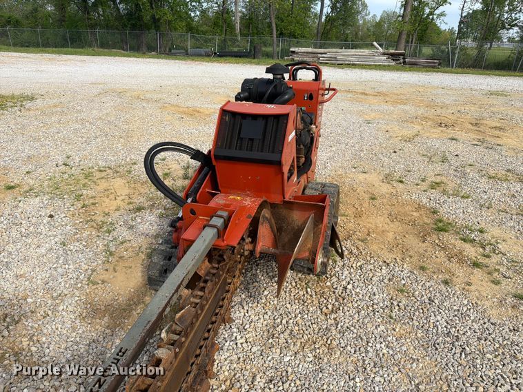 image for item FC3034 2017 Ditch Witch C24x trencher